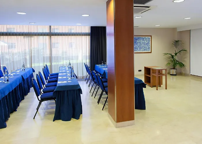 Sercotel Cornella Barcelona ホテル 3*